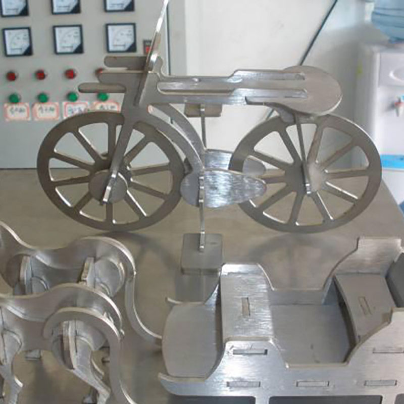 Laser engraving bicycle statue 激光雕刻自行车雕像